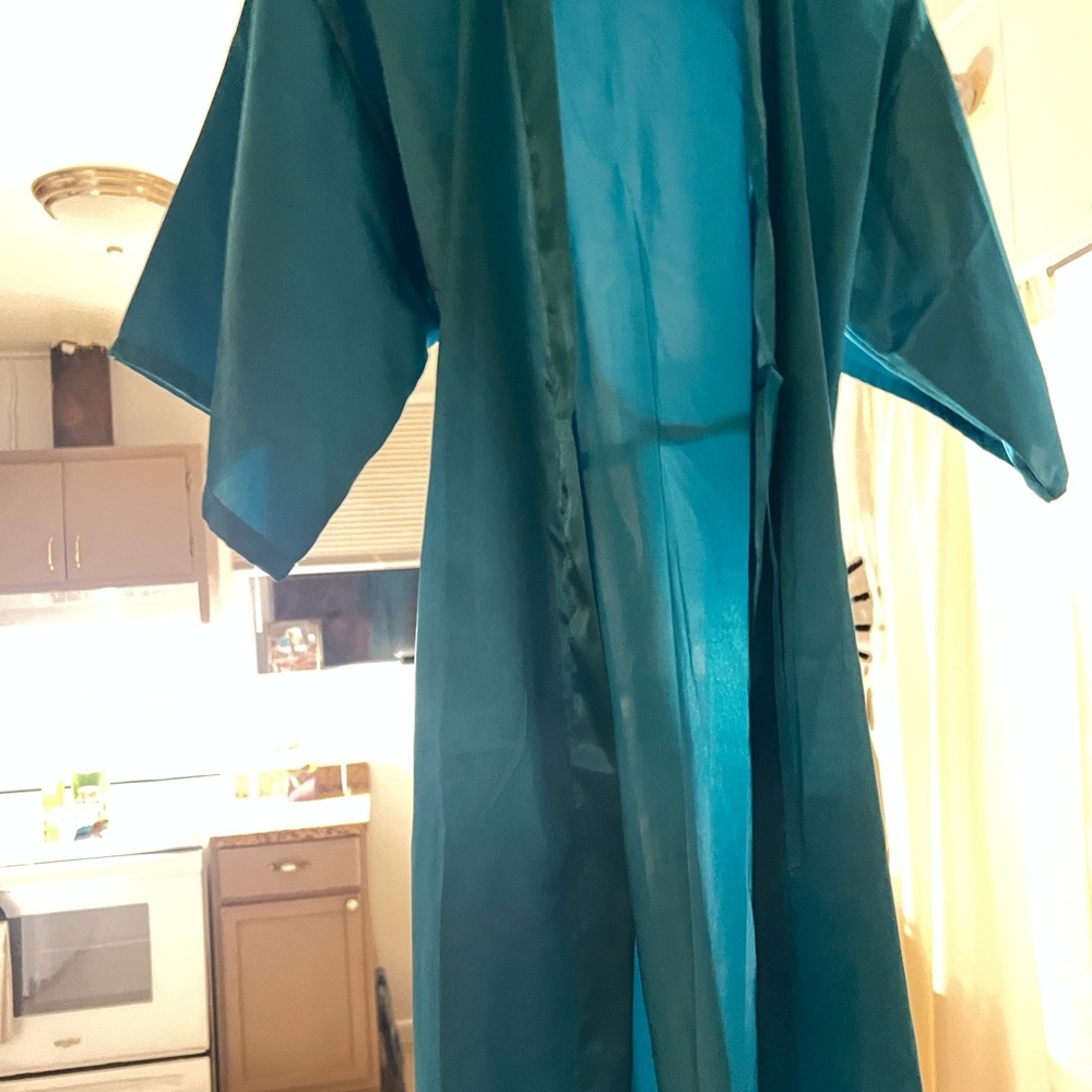 Girls Satin Robe Size 12/L - Picture 3 of 4